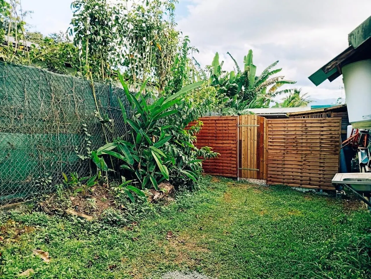 Charmant Bungalow Tout En Bois De 35 M2 Amenage A Neuf Lamentin شقة