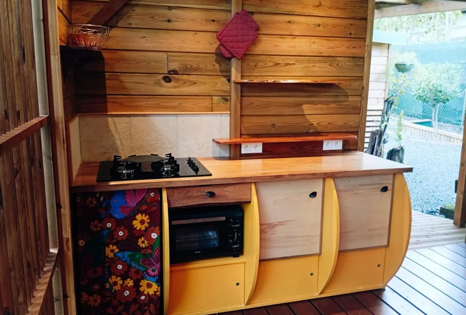 Charmant Bungalow Tout En Bois De 35 M2 Amenage A Neuf Lamentin 0*,  غوادلوب